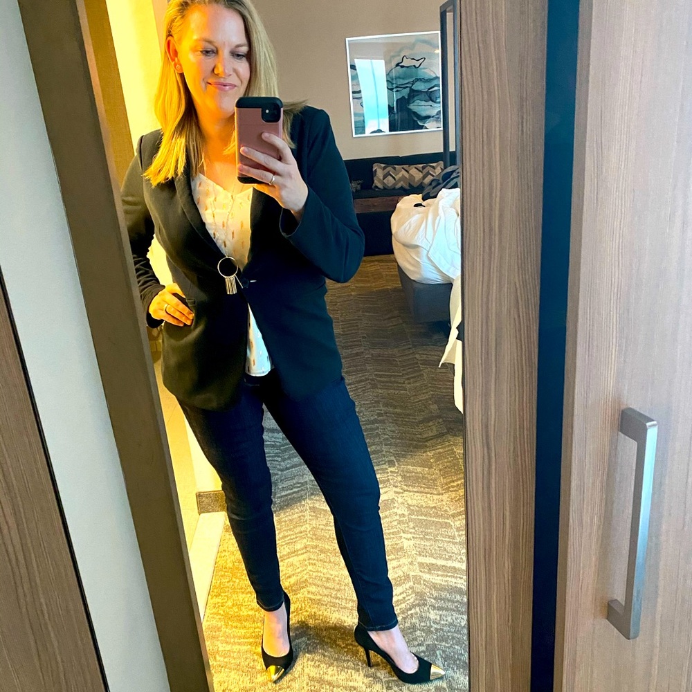 Meet your Posher, Amelia